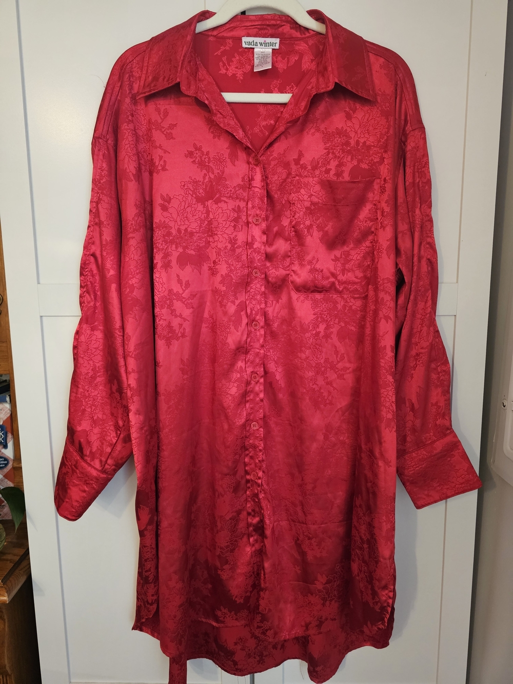 Vada Winter Red Satin Floral Jacquard Long-Sleeve Nightshirt Sleepshirt - Size L